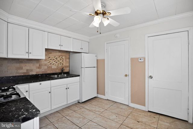 54 HIGHLAND AVE, Belmont Hills, PA 19004
