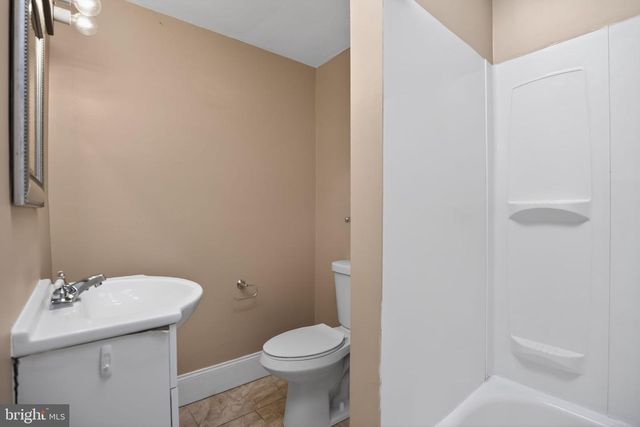 54 HIGHLAND AVE, Belmont Hills, PA 19004