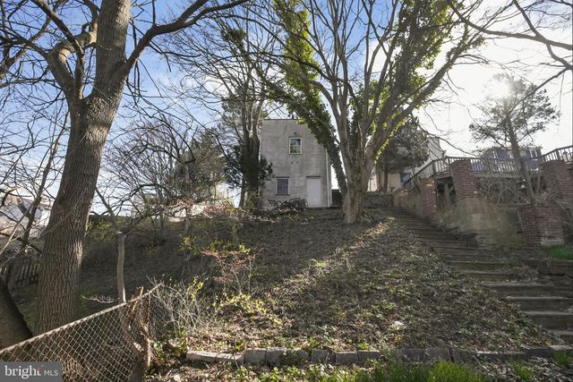 54 HIGHLAND AVE, Belmont Hills, PA 19004