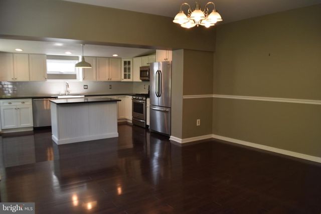 54 HIGHLAND AVE, Belmont Hills, PA 19004