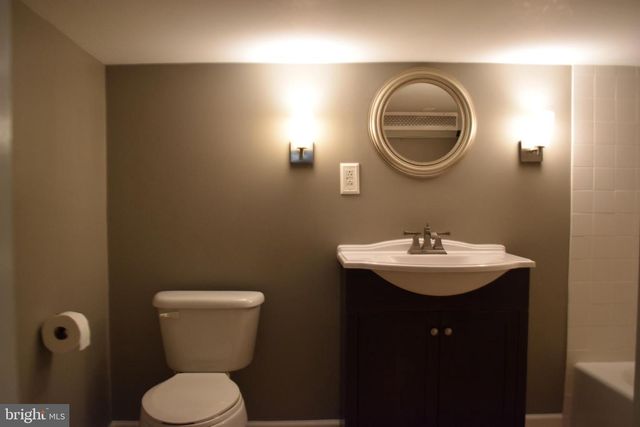 54 HIGHLAND AVE, Belmont Hills, PA 19004