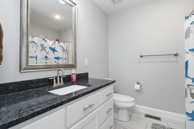 1655 N Old Castle Road, Nixa, MO 65714