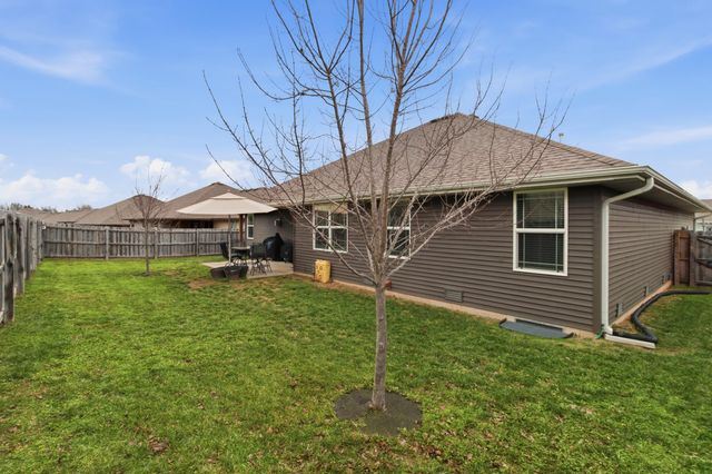 1655 N Old Castle Road, Nixa, MO 65714