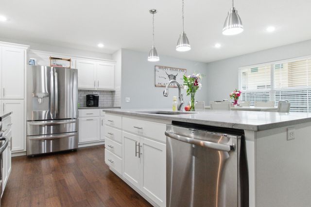 1655 N Old Castle Road, Nixa, MO 65714