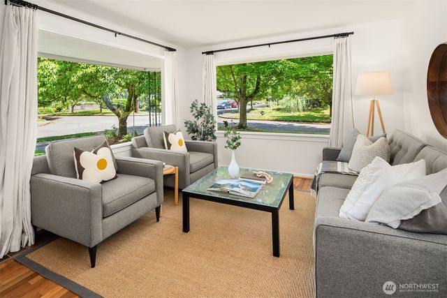 2265 NE 73rd Street, Seattle, WA 98115