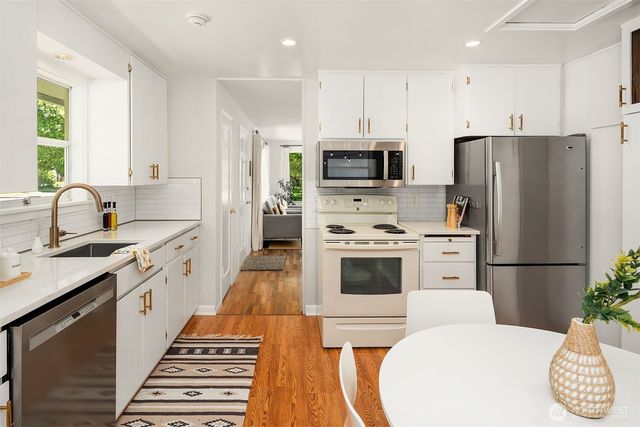 2265 NE 73rd Street, Seattle, WA 98115