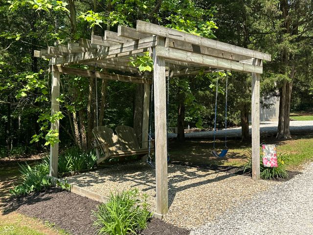 204 Hardin Ridge Road, Bedford, IN 47421