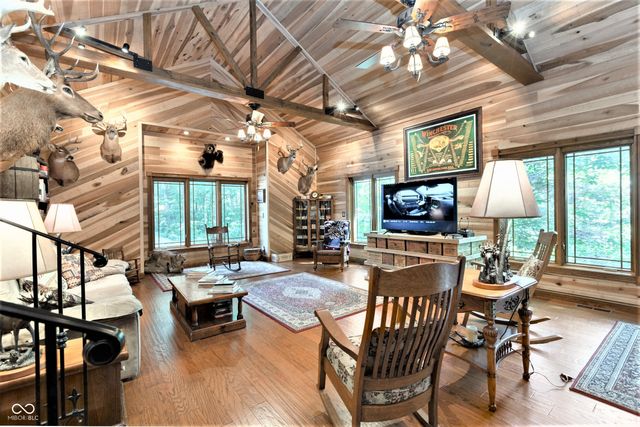 204 Hardin Ridge Road, Bedford, IN 47421