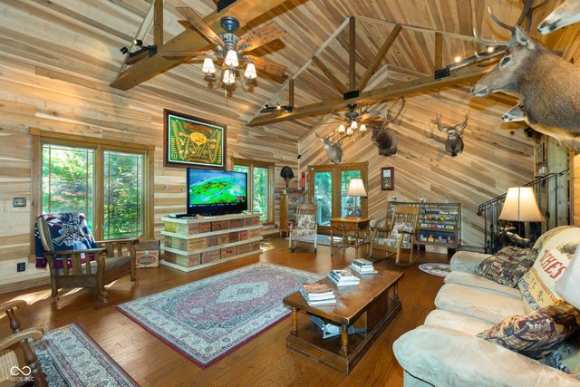 204 Hardin Ridge Road, Bedford, IN 47421