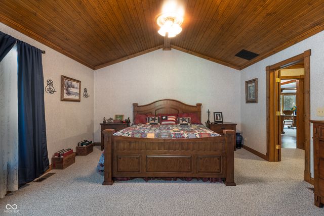 204 Hardin Ridge Road, Bedford, IN 47421