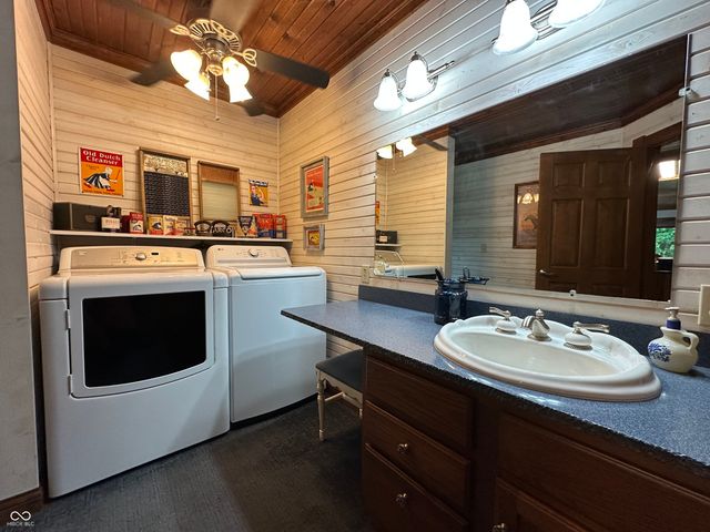 204 Hardin Ridge Road, Bedford, IN 47421