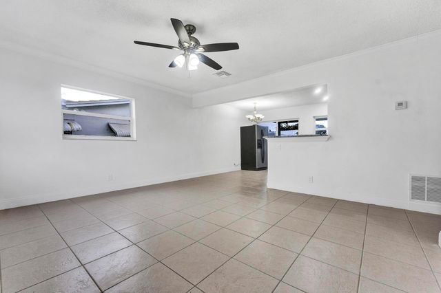 7005 NW 66th Ter, Tamarac, FL 33321