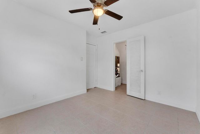 7005 NW 66th Ter, Tamarac, FL 33321