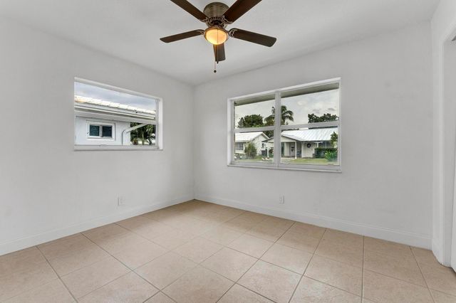 7005 NW 66th Ter, Tamarac, FL 33321