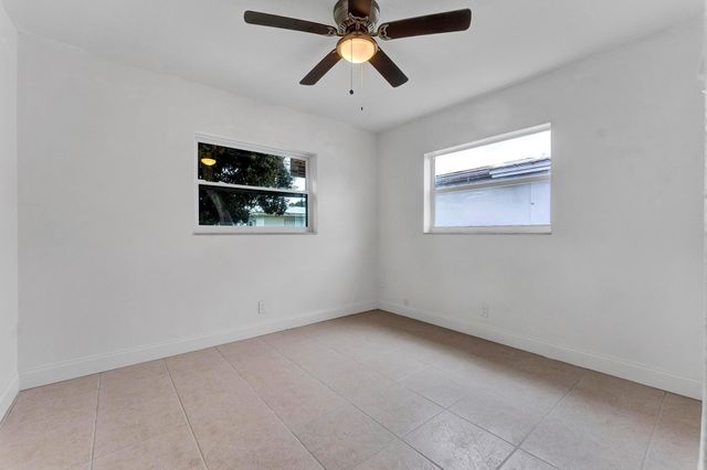 7005 NW 66th Ter, Tamarac, FL 33321
