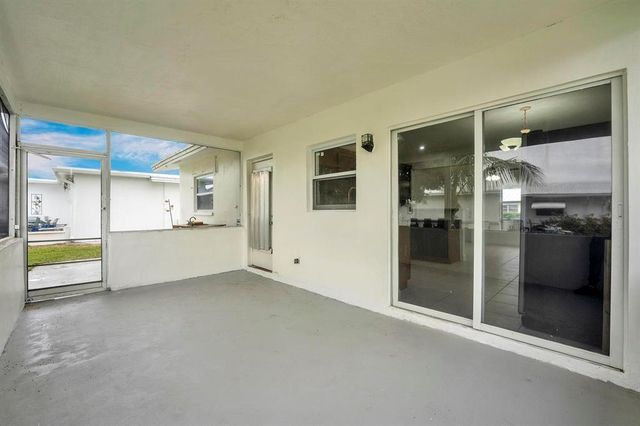 7005 NW 66th Ter, Tamarac, FL 33321