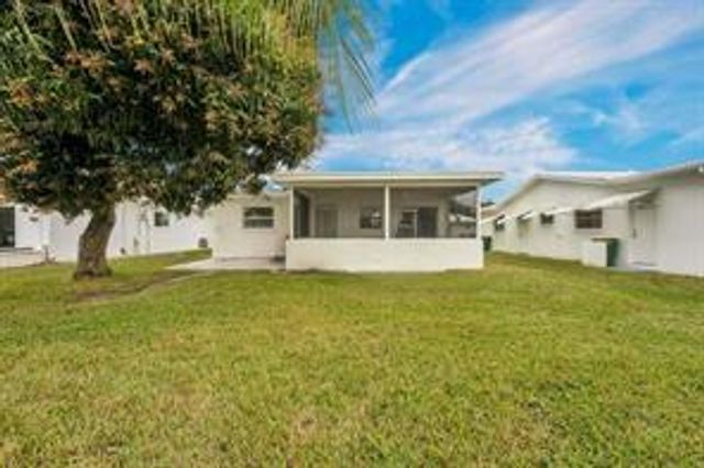 7005 NW 66th Ter, Tamarac, FL 33321