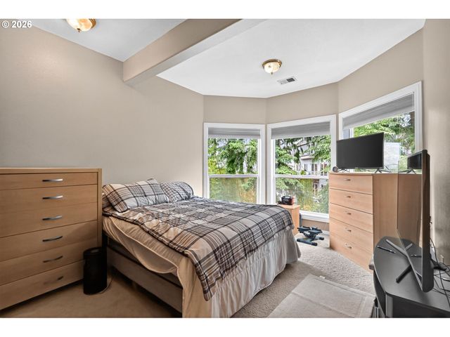 8674 Sw 168TH Ave, Beaverton, OR 97007