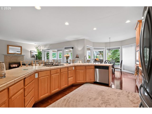 8674 Sw 168TH Ave, Beaverton, OR 97007