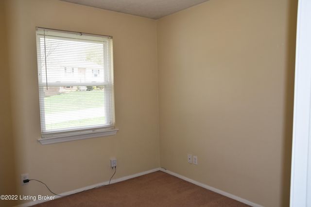11408 Center Hill Ct, Louisville, KY 40241