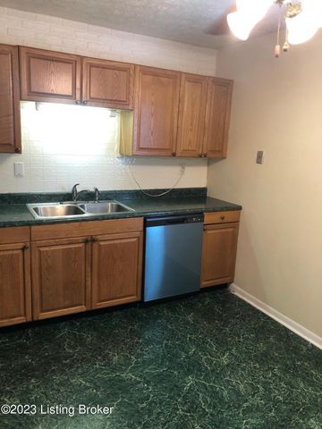 11408 Center Hill Ct, Louisville, KY 40241