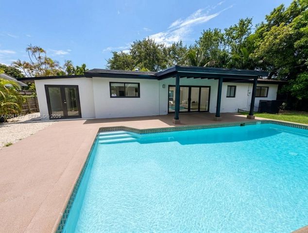 19700 NE 11th Place, Miami, FL 33179