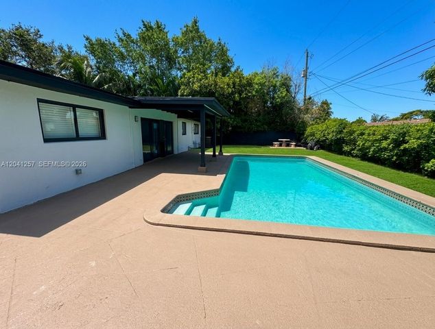 19700 NE 11th Place, Miami, FL 33179