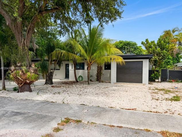 19700 NE 11th Place, Miami, FL 33179