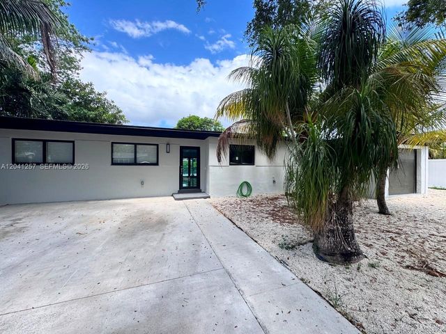 19700 NE 11th Place, Miami, FL 33179