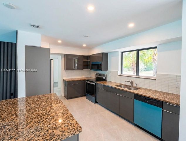 19700 NE 11th Place, Miami, FL 33179