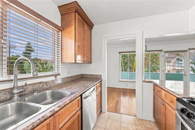14934 Dickens Street 12A, Sherman Oaks, CA 91403