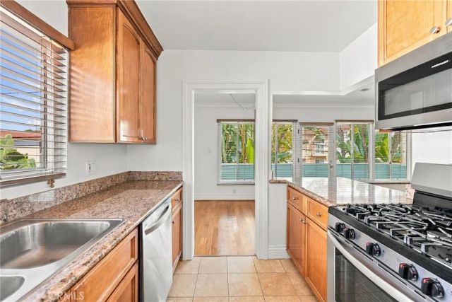 14934 Dickens Street 12A, Sherman Oaks, CA 91403