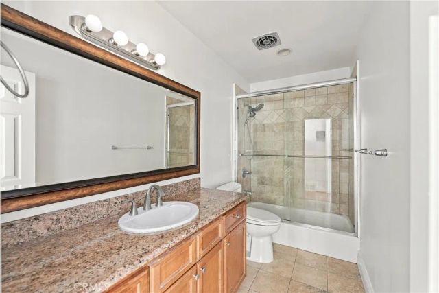 14934 Dickens Street 12A, Sherman Oaks, CA 91403
