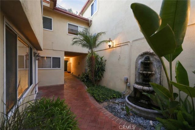 14934 Dickens Street 12A, Sherman Oaks, CA 91403