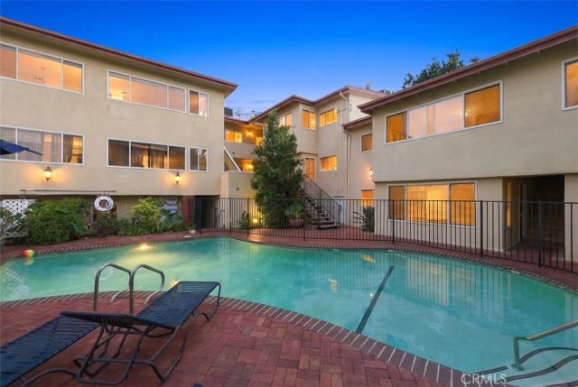 14934 Dickens Street 12A, Sherman Oaks, CA 91403