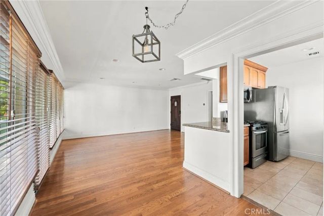 14934 Dickens Street 12A, Sherman Oaks, CA 91403