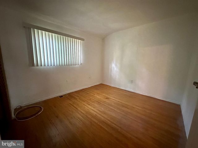 379 HARRISON AVE, West Berlin, NJ 08091