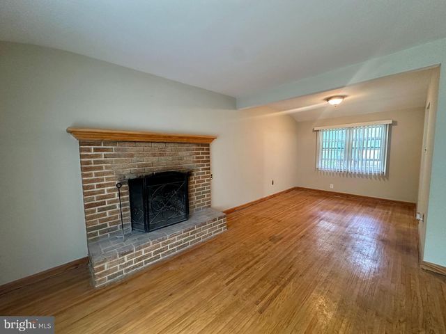 379 HARRISON AVE, West Berlin, NJ 08091