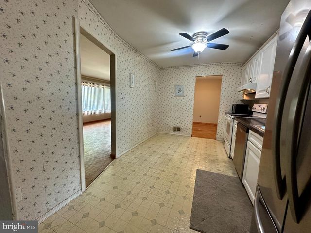379 HARRISON AVE, West Berlin, NJ 08091