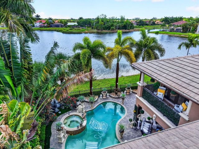 611 Edgebrook Lane, Royal Palm Beach, FL 33411