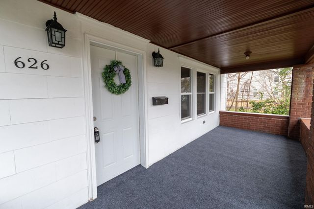 626 E Dubail Avenue, South Bend, IN 46613