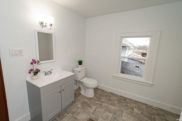 626 E Dubail Avenue, South Bend, IN 46613