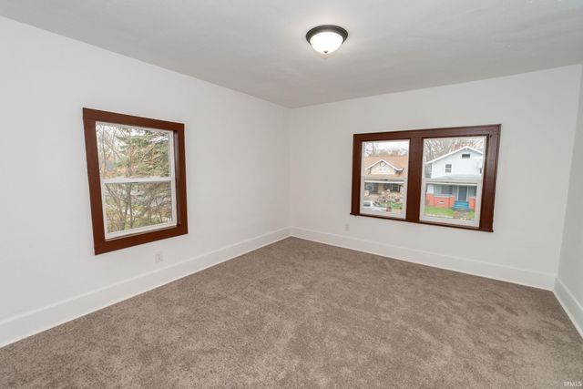 626 E Dubail Avenue, South Bend, IN 46613