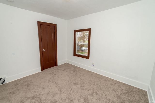 626 E Dubail Avenue, South Bend, IN 46613