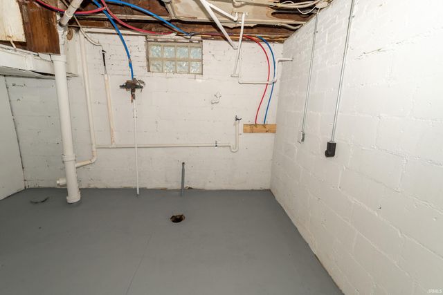 626 E Dubail Avenue, South Bend, IN 46613