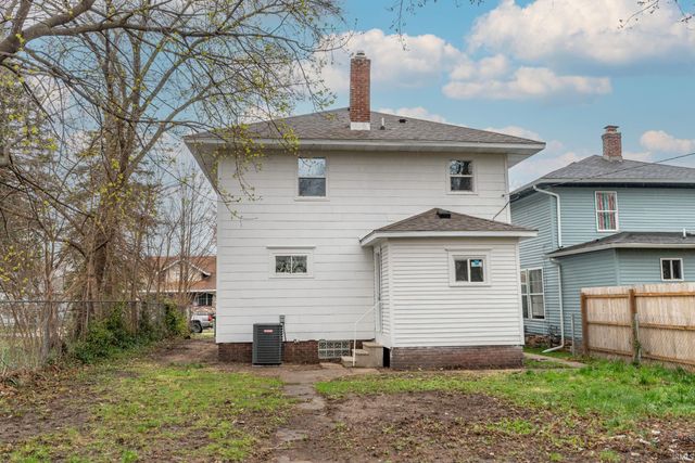 626 E Dubail Avenue, South Bend, IN 46613