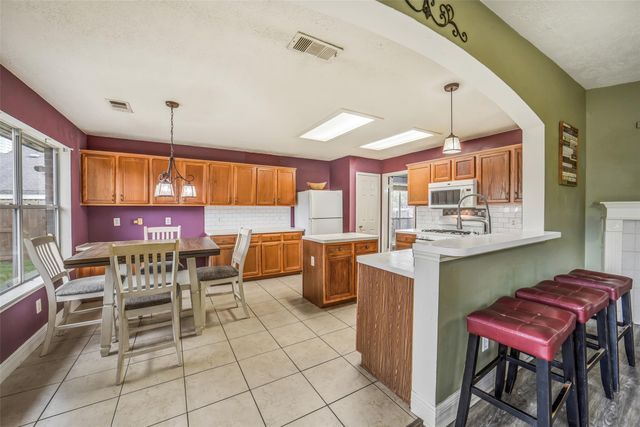 11610 Oak Lake Park Drive, Sugar Land, TX 77498