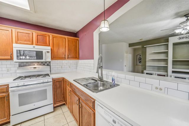 11610 Oak Lake Park Drive, Sugar Land, TX 77498