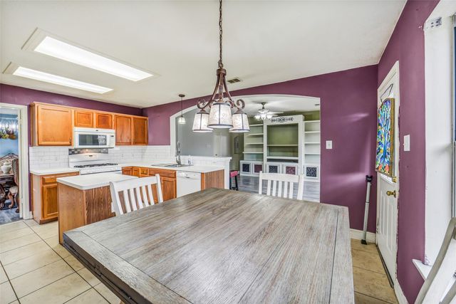 11610 Oak Lake Park Drive, Sugar Land, TX 77498