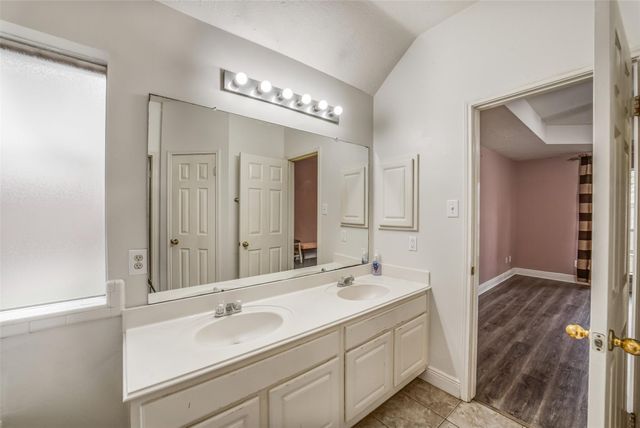 11610 Oak Lake Park Drive, Sugar Land, TX 77498